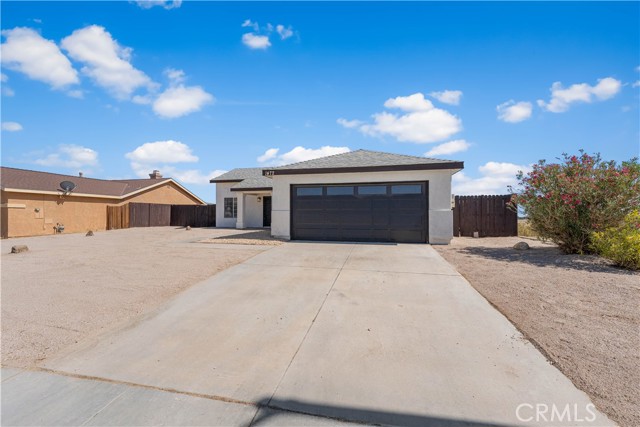 1472 Bedford Avenue, Rosamond CA: https://media.crmls.org/medias/1da1e592-d846-407f-9b42-7519371d001b.jpg