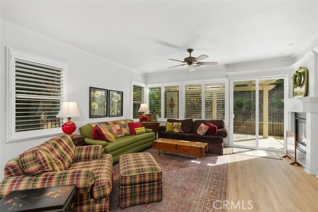 Detail Gallery Image 6 of 44 For 24247 Songsparrow Ln, Corona,  CA 92883 - 2 Beds | 2 Baths