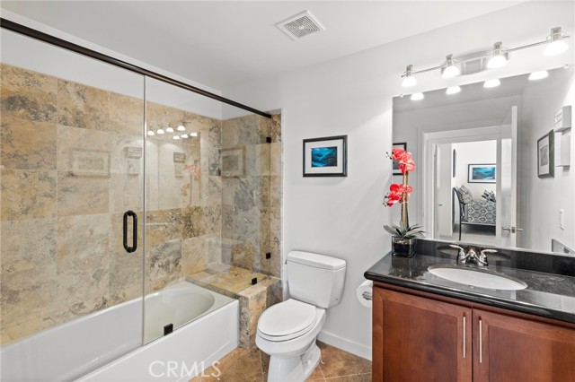 400 W Ocean Boulevard, Long Beach CA: https://media.crmls.org/medias/1da20117-4cb2-4be1-97dd-13437e7e9586.jpg
