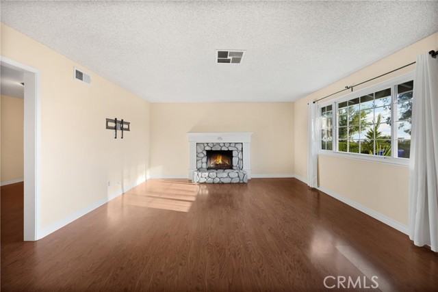 5939 Etiwanda Ave, Rancho Cucamonga CA: https://media.crmls.org/medias/1da2616e-eda1-4573-bcd7-de8f979e8e6e.jpg