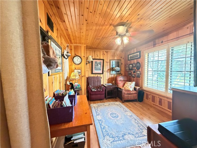 Detail Gallery Image 21 of 44 For 377 Oldstone Ct, Simi Valley,  CA 93065 - 4 Beds | 2 Baths