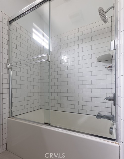 15 Ebb Tide Circle, Newport Beach CA: https://media.crmls.org/medias/1da30aa4-0a27-467c-a87b-e0ab82b2e838.jpg