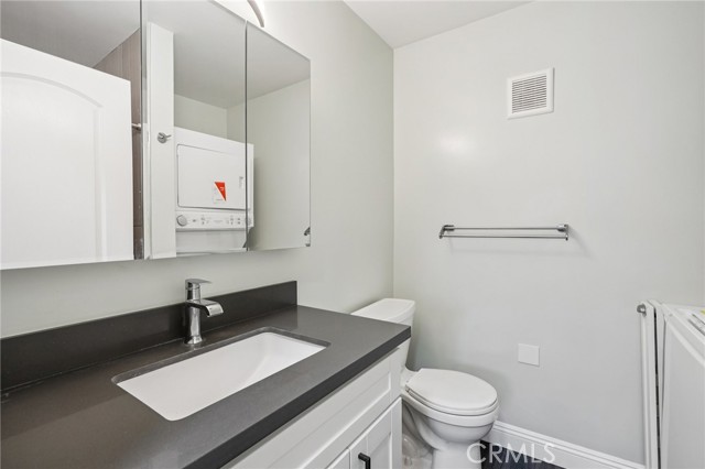 Detail Gallery Image 11 of 21 For 5830 Benner St #208,  Los Angeles,  CA 90042 - 2 Beds | 2 Baths