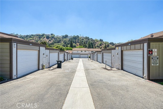 2256 Shady Hills Drive, Diamond Bar CA: https://media.crmls.org/medias/1da37d99-933c-47b0-baed-bf7e930a68d0.jpg
