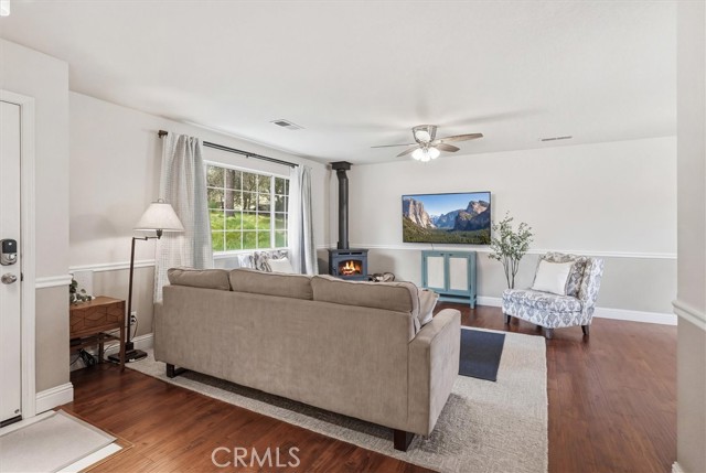 Detail Gallery Image 8 of 48 For 50047 Hangtree, Oakhurst,  CA 93644 - 3 Beds | 2 Baths