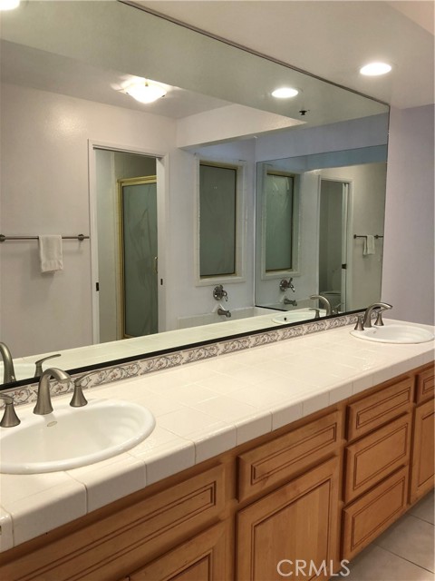 270 Cagney Lane, Newport Beach CA: https://media.crmls.org/medias/1da474ee-837a-45e3-b4a7-a9e6a0e7791b.jpg