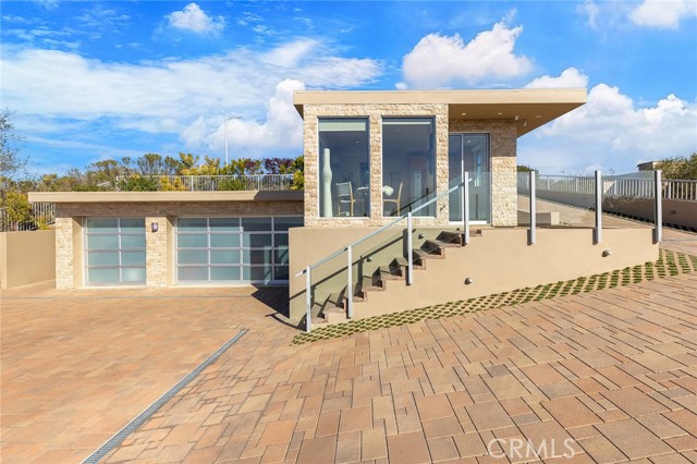 3355 Alta Laguna Boulevard, Laguna Beach CA: https://media.crmls.org/medias/1da4cbb3-0f89-4be7-a91e-b0ba33dffe64.jpg