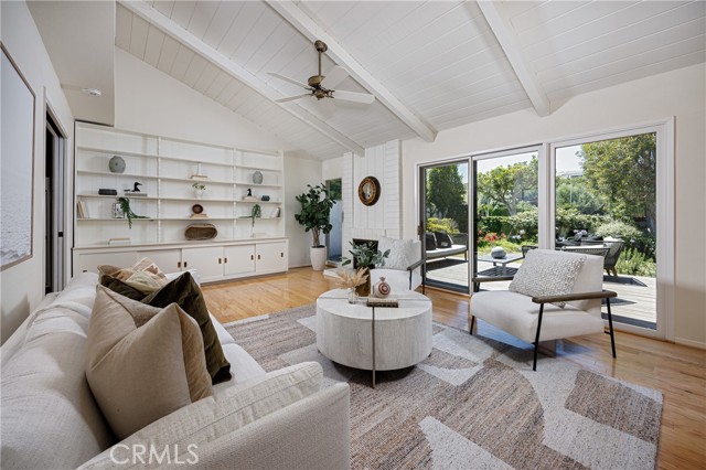 Detail Gallery Image 14 of 35 For 3620 Catamaran Dr, Corona Del Mar,  CA 92625 - 4 Beds | 2/1 Baths
