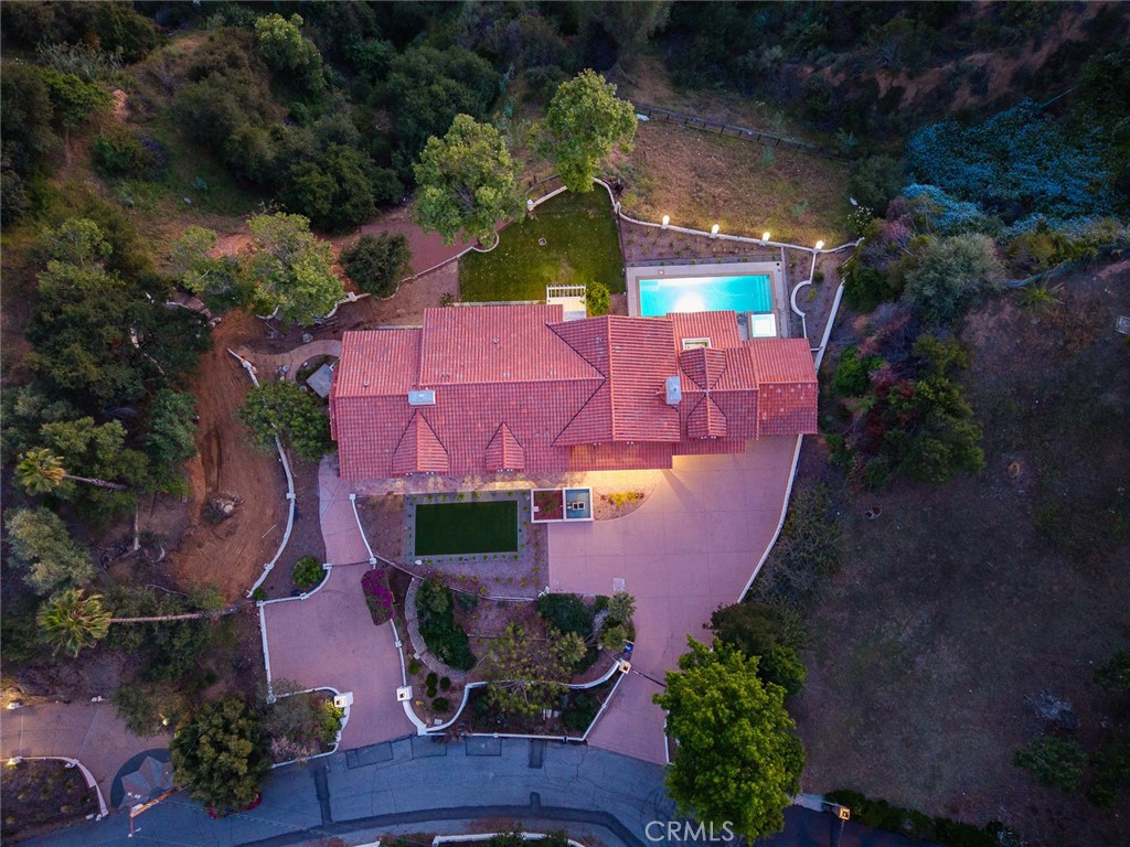 https://media.crmls.org/medias/1da5cd77-7e82-4b99-8142-9a2b6a119fe5.jpg?preset=X-Large