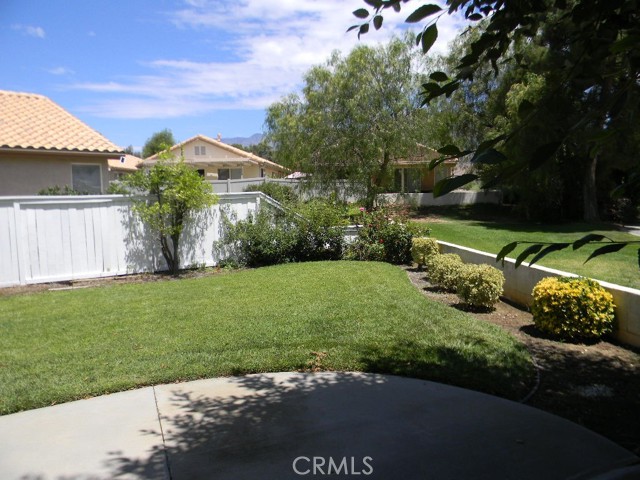 613 Big Spring Drive, Banning CA: https://media.crmls.org/medias/1da5db9a-a86b-45ab-8639-8831a69dbd84.jpg