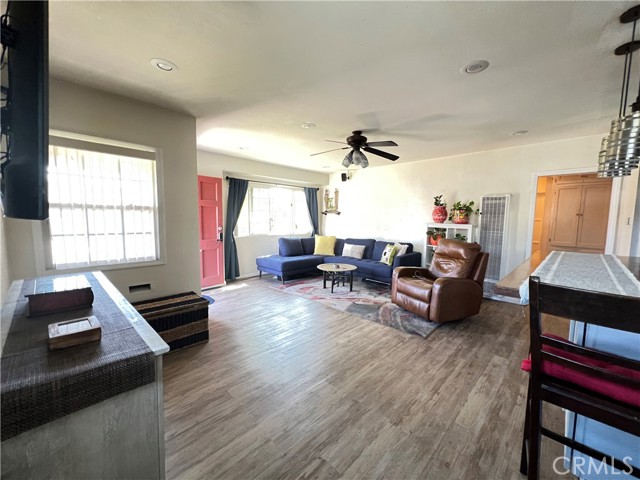 10709 Wheelock Circle, Whittier CA: https://media.crmls.org/medias/1da65985-e23e-489e-9a85-3ca42516b8f3.jpg