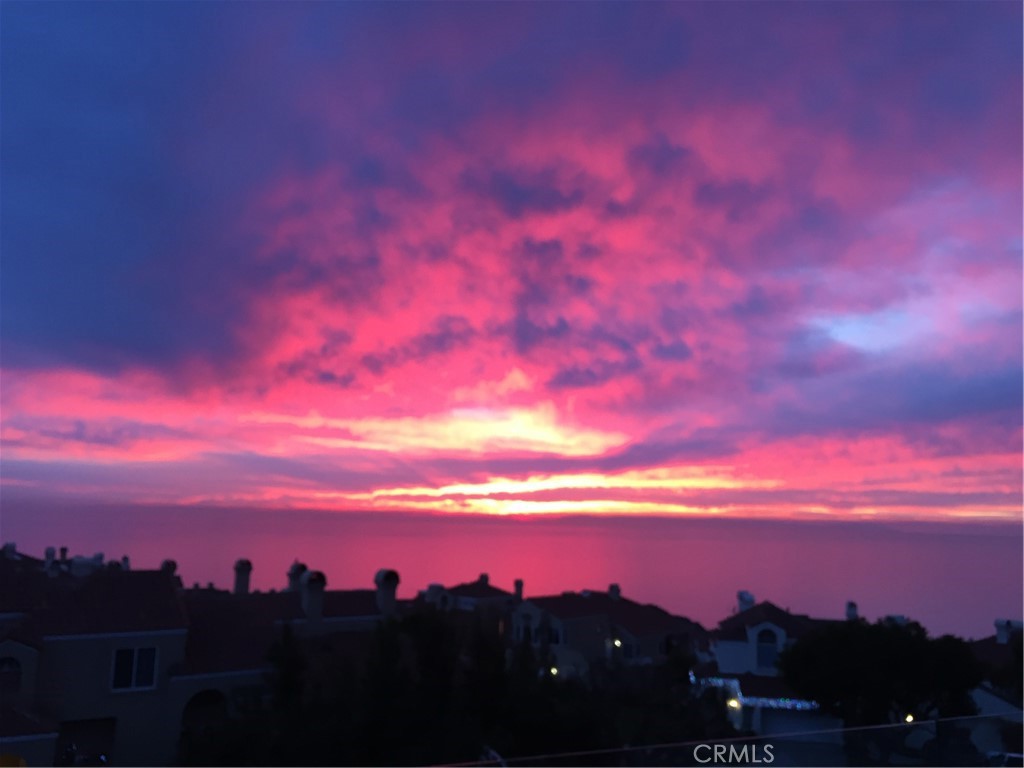 MLS #OC25076425 img 2