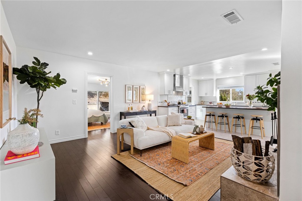 734 Via Arezzo Place Altadena img 15