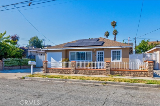 Detail Gallery Image 2 of 37 For 6601 Naomi Ave, Buena Park,  CA 90620 - 4 Beds | 2 Baths