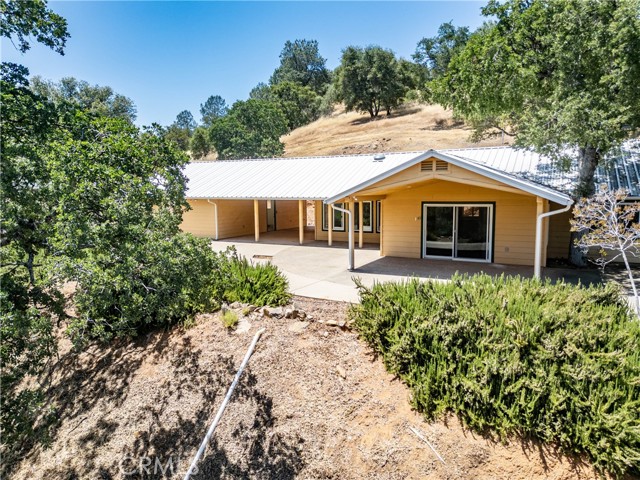 Detail Gallery Image 2 of 44 For 5033 W Whitlock Rd, Mariposa,  CA 95338 - 2 Beds | 2 Baths