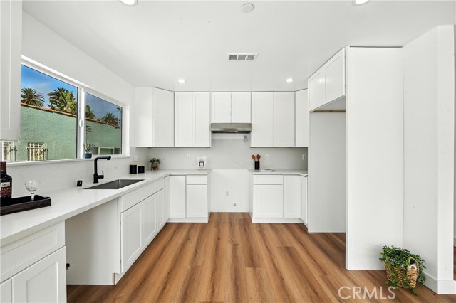 Detail Gallery Image 14 of 69 For 3031 Vineyard Ave, Los Angeles,  CA 90016 - – Beds | – Baths