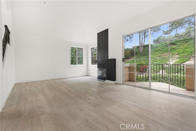 1 Overture Lane, Aliso Viejo CA: https://media.crmls.org/medias/1da9d40a-418e-43a3-8dde-3b451f7fa667.jpg