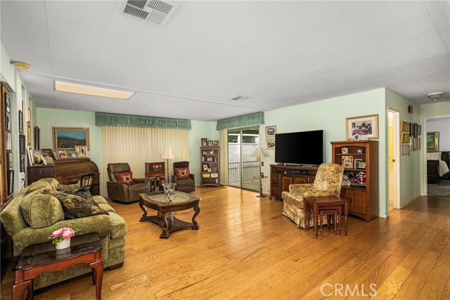 Detail Gallery Image 9 of 36 For 5200 Irvine Bld #360,  Irvine,  CA 92620 - 2 Beds | 2 Baths