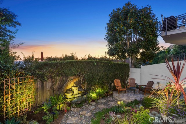 2915 Rounsevel, Laguna Beach CA: https://media.crmls.org/medias/1daad54c-1c4a-454c-87be-9eb113fe07c6.jpg