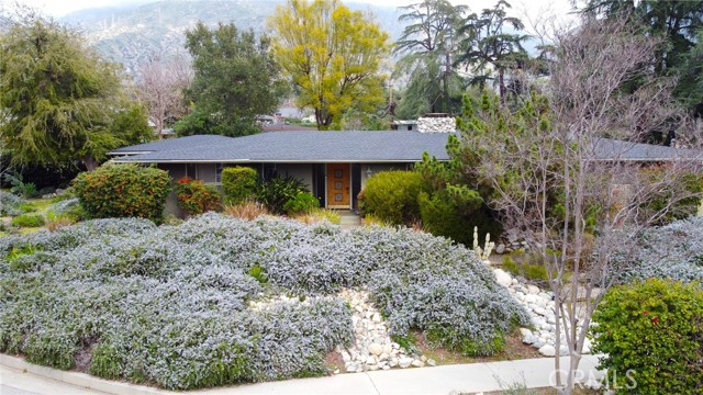 Detail Gallery Image 1 of 50 For 1883 Midwick Dr, Altadena,  CA 91001 - 3 Beds | 3/1 Baths