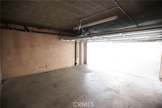 18245 Burbank Boulevard, Tarzana CA: https://media.crmls.org/medias/1dac4416-d862-4404-9275-245883ce531a.jpg