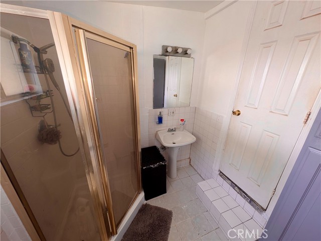 2708 Iowa Avenue, South Gate, California 90280, 2 Bedrooms Bedrooms, ,2 BathroomsBathrooms,Single Family Residence,For Sale,Iowa,DW24141741