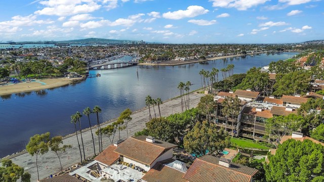 Detail Gallery Image 13 of 40 For 6314 Marina Pacifica, Long Beach,  CA 90803 - 2 Beds | 2 Baths