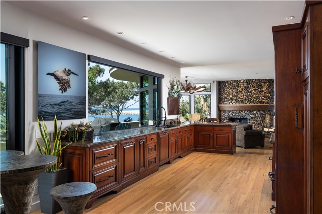 Detail Gallery Image 9 of 39 For 2901 Ocean Bld, Corona Del Mar,  CA 92625 - 4 Beds | 4/3 Baths