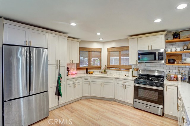 Detail Gallery Image 6 of 32 For 1919 W Coronet Ave #153,  Anaheim,  CA 92801 - 3 Beds | 2 Baths