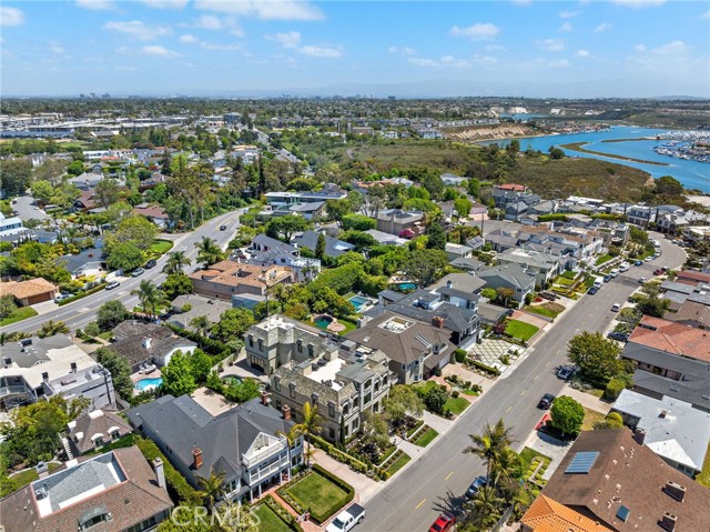 Detail Gallery Image 73 of 75 For 530 Kings Rd, Newport Beach,  CA 92663 - 5 Beds | 4/3 Baths