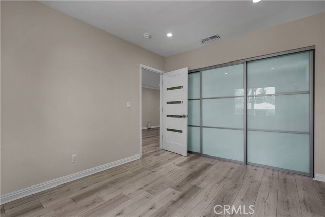 17900 Bullock Street, Encino CA: https://media.crmls.org/medias/1daefee2-3468-4b01-9cc9-467d8cee1c01.jpg