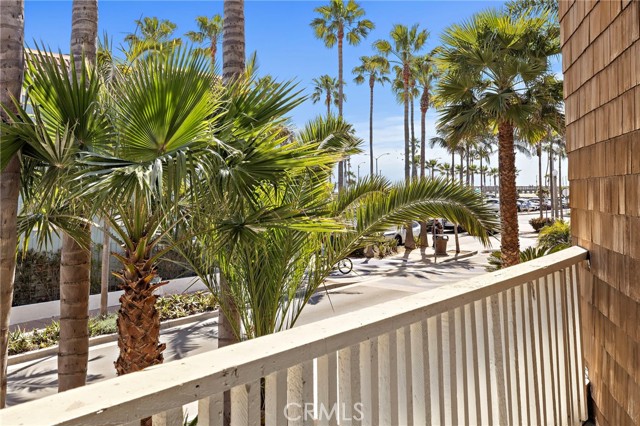 Detail Gallery Image 20 of 36 For 600 E Oceanfront 1a,  Newport Beach,  CA 92661 - 3 Beds | 2 Baths