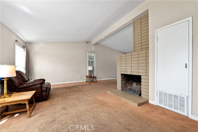 Detail Gallery Image 4 of 36 For 22943 Cantlay St, West Hills,  CA 91307 - 3 Beds | 2 Baths