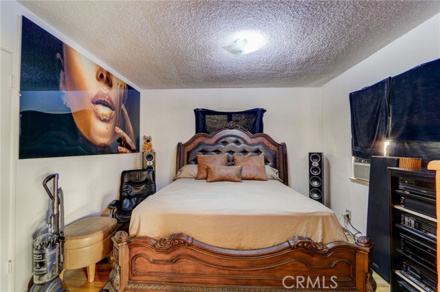 Detail Gallery Image 30 of 34 For 14747 Saticoy St, Van Nuys,  CA 91405 - 3 Beds | 2 Baths