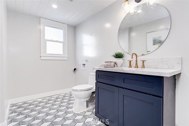 120 36th Place, Manhattan Beach, California 90266, 3 Bedrooms Bedrooms, ,2 BathroomsBathrooms,Residential,Sold,36th,SB23014621