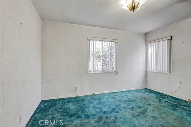 Image 16 of 32 For 3035 Malcolm