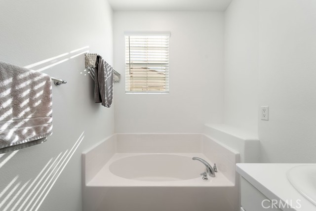 Detail Gallery Image 16 of 43 For 30355 Town Square Dr, Menifee,  CA 92584 - 3 Beds | 2/1 Baths