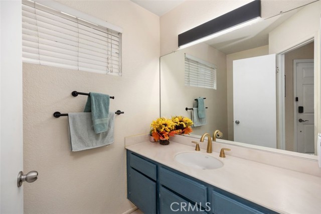 Detail Gallery Image 20 of 44 For 24382 Larchmont Ct #66,  Laguna Hills,  CA 92653 - 2 Beds | 2/1 Baths