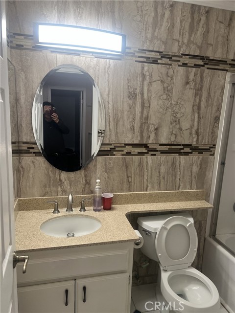 Detail Gallery Image 12 of 16 For 44535 La Paz, Temecula,  CA 92592 - 3 Beds | 2/1 Baths