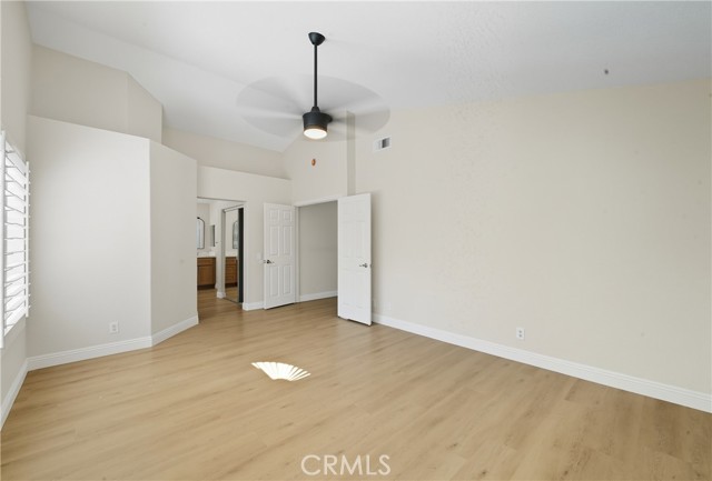 1372 Old Trail DR, Corona CA: https://media.crmls.org/medias/1db5113f-cd33-4c57-a21f-070729672316.jpg
