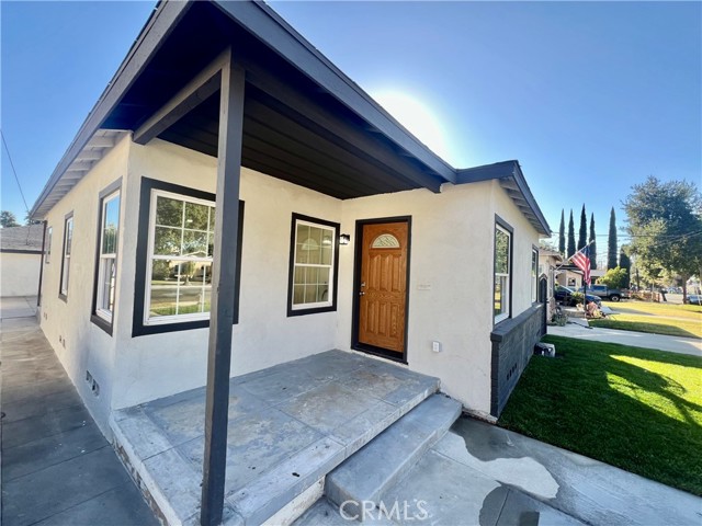 Detail Gallery Image 2 of 27 For 2869 N G St, San Bernardino,  CA 92405 - 3 Beds | 3 Baths