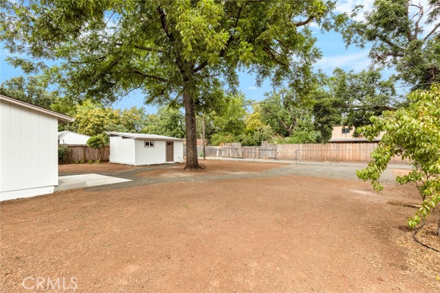 770 E 20th Street, Chico CA: https://media.crmls.org/medias/1db57453-d805-4960-8346-58a63fd351c4.jpg