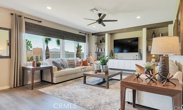 Detail Gallery Image 4 of 10 For 30790 Expedition Dr, Winchester,  CA 92596 - 4 Beds | 3/1 Baths