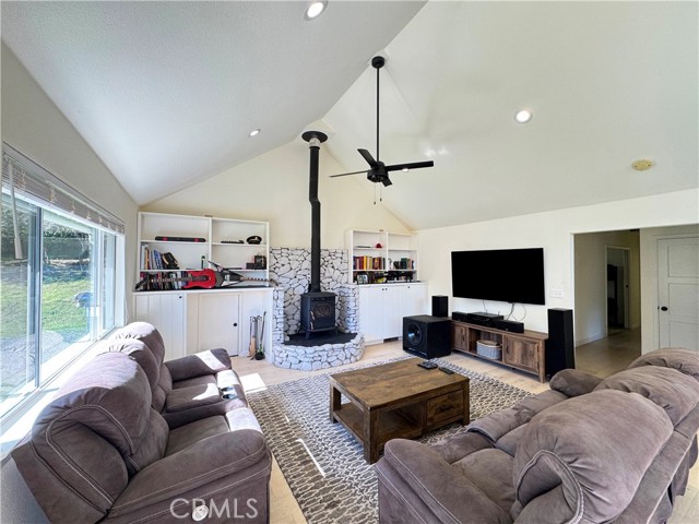 Detail Gallery Image 4 of 60 For 14605 Tomki Rd, Redwood Valley,  CA 95470 - 3 Beds | 2 Baths