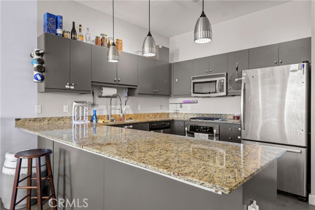435 West Center Street Promenade, Anaheim CA: https://media.crmls.org/medias/1db6e5dd-03a1-465d-8f79-b91849836d4d.jpg