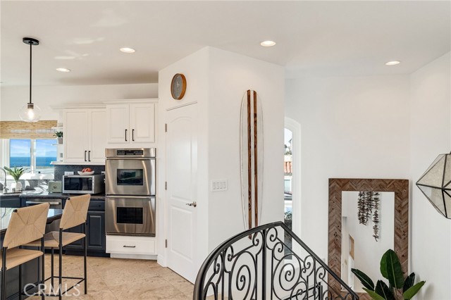 Detail Gallery Image 30 of 66 For 229 23rd, Manhattan Beach,  CA 90266 - 3 Beds | 4 Baths