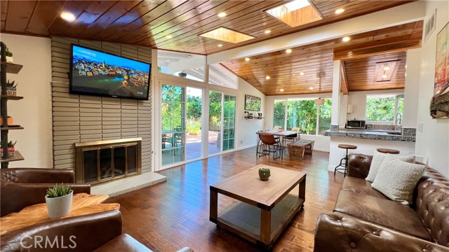 7950 Capistrano Avenue, West Hills CA: https://media.crmls.org/medias/1db73e3a-40c4-4821-94d2-e037c0b07a9d.jpg