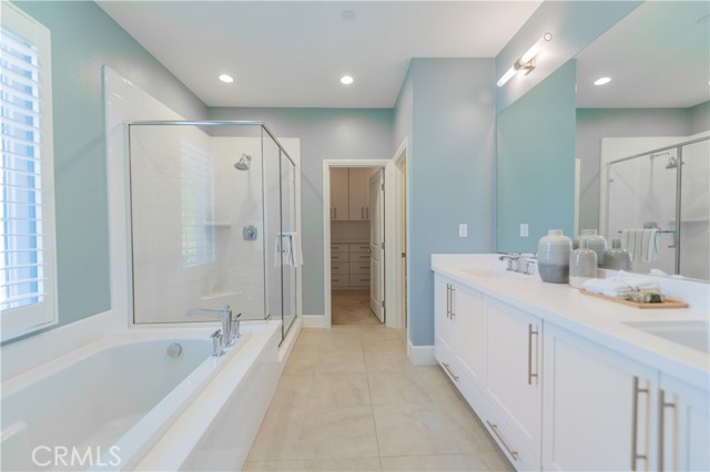 51 Thoroughbred, Irvine CA: https://media.crmls.org/medias/1db8ea31-b593-4306-95c2-6c855c5f4a83.jpg