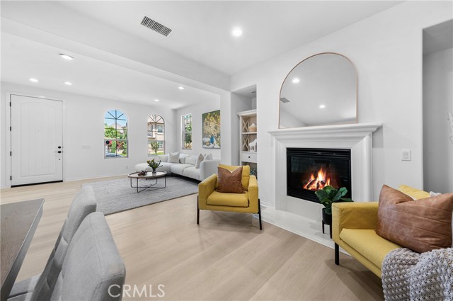 97 Twin Gables, Irvine CA: https://media.crmls.org/medias/1dba090c-9fd9-486e-aaa9-ca1324b960eb.jpg
