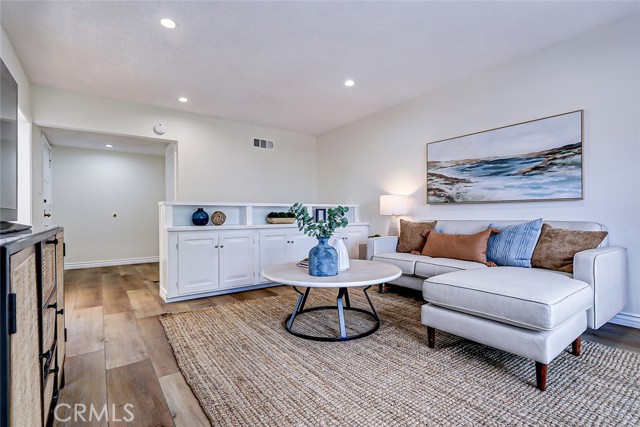 Detail Gallery Image 7 of 41 For 1725 Van Horne Ln, Redondo Beach,  CA 90278 - 4 Beds | 2/1 Baths